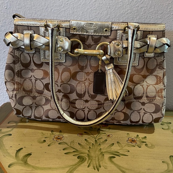 Vintage Coach Handbag - Picture 10 of 16